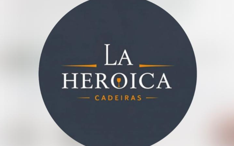 Logotipo del establecimiento La Heroica en Cadeiras.