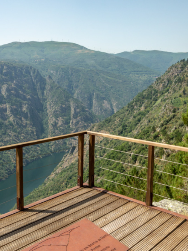 Plataforma de madera del Mirador de O Boqueiriño.