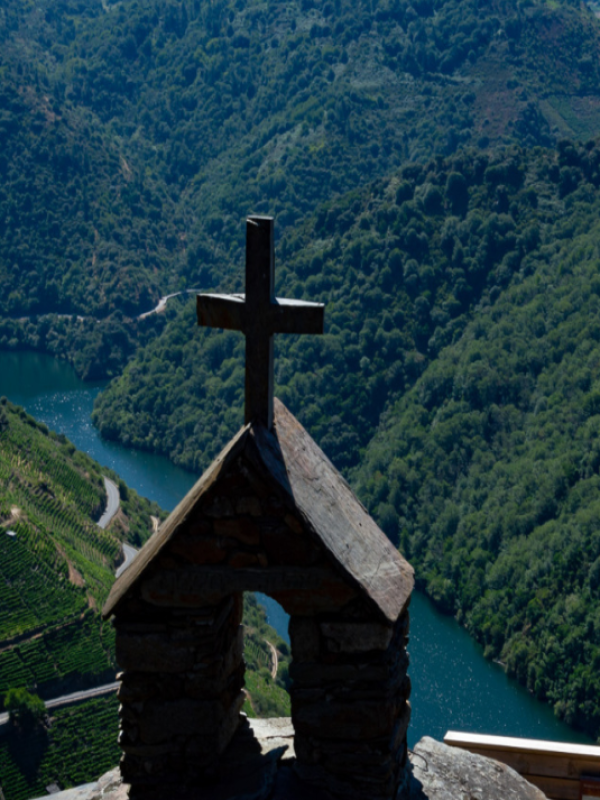 Ermita de San Amaro en el Mirador Pena do Castelo.