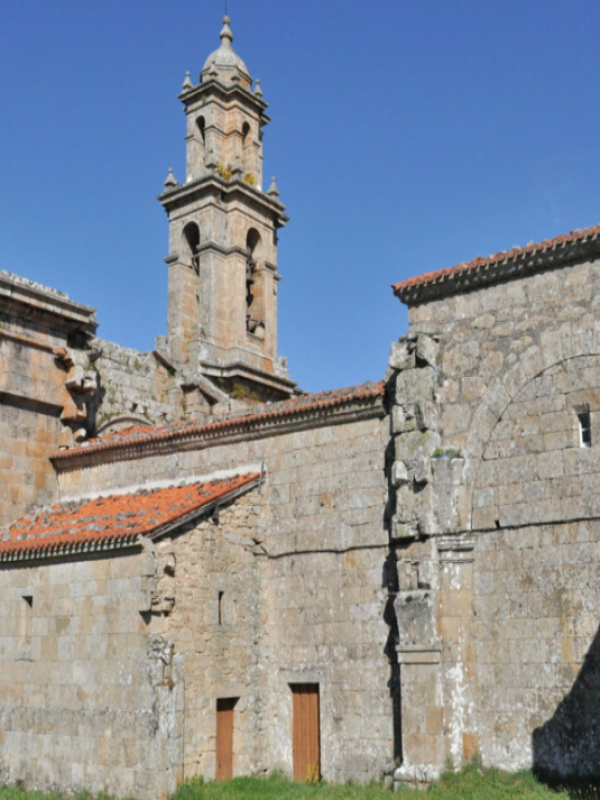 Fachada del Santuario de Cadeiras, lugar de peregrinación en Sober.